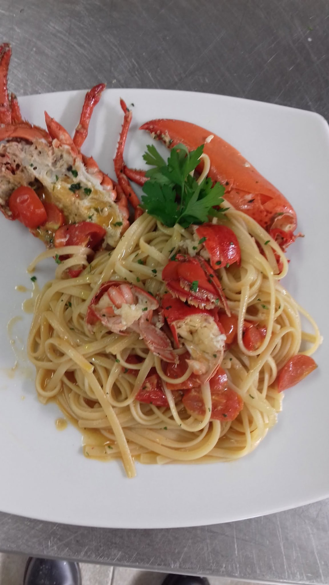 Pasta con crostacei e pomodorini