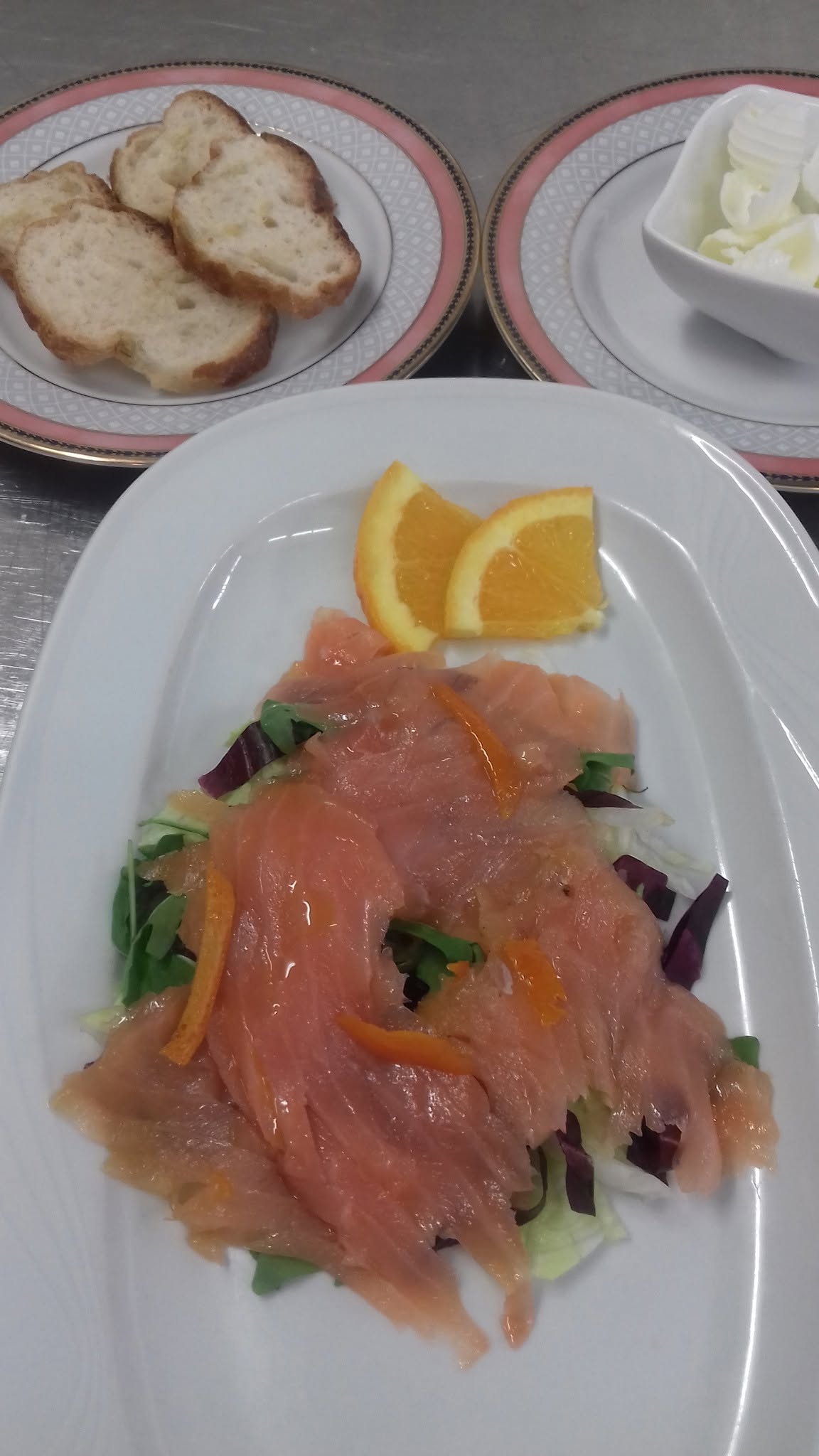 Antipasto di salmone con agrumi
